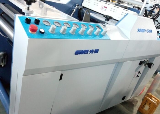 China Heiße Film-Laminierungs-Maschine der Presse-BOPP mit automatischem Papierfütterungs-System fournisseur